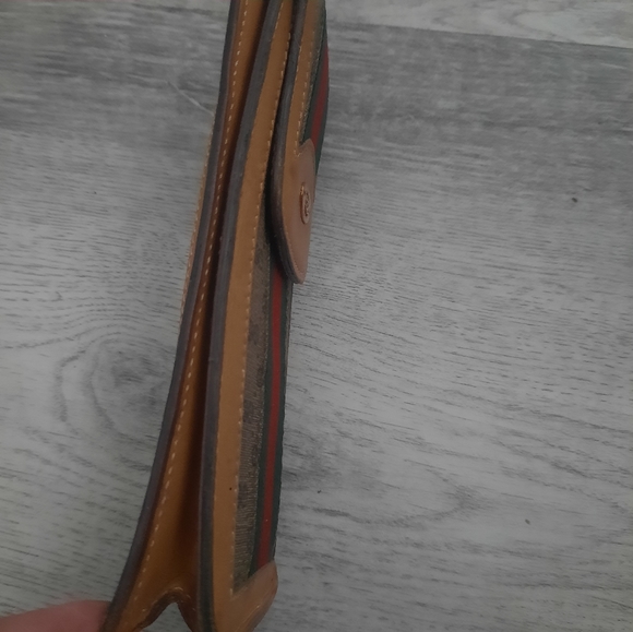 Gucci Case - Picture 5 of 13